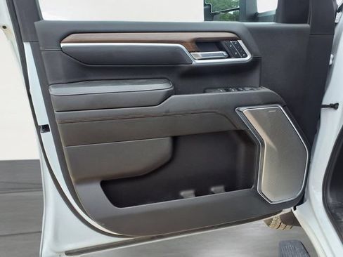 Used 2025 Chevrolet Silverado 3500 High Country w/ High Country Premium Package AWD/4WD image 13