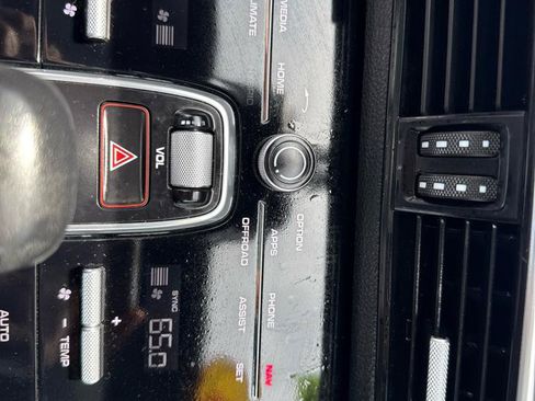 Used 2019 Porsche Cayenne AWD/4WD image 23