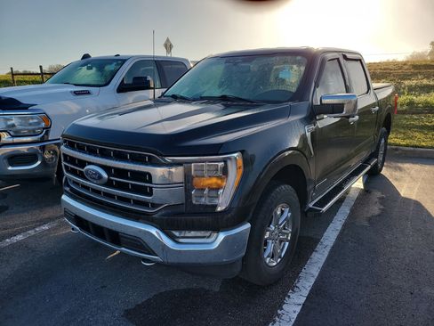 Used 2023 Ford F150 Lariat w/ Trailer Tow Package image 3