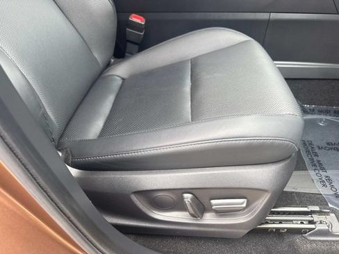 Used 2025 Toyota Crown AWD/4WD image 17