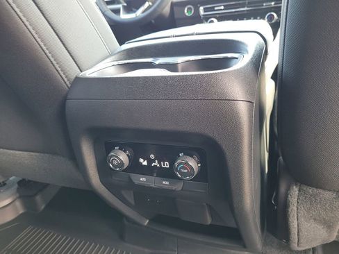 New 2026 Chevrolet Traverse LT w/ Driver Confidence Package image 20