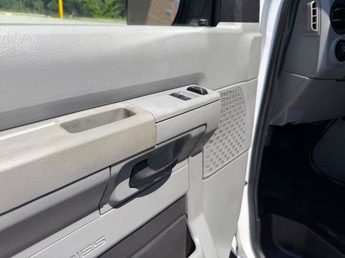 Used 2013 Ford E-250 and Econoline 250 w/ Commercial Cargo Van Pkg RWD image 18