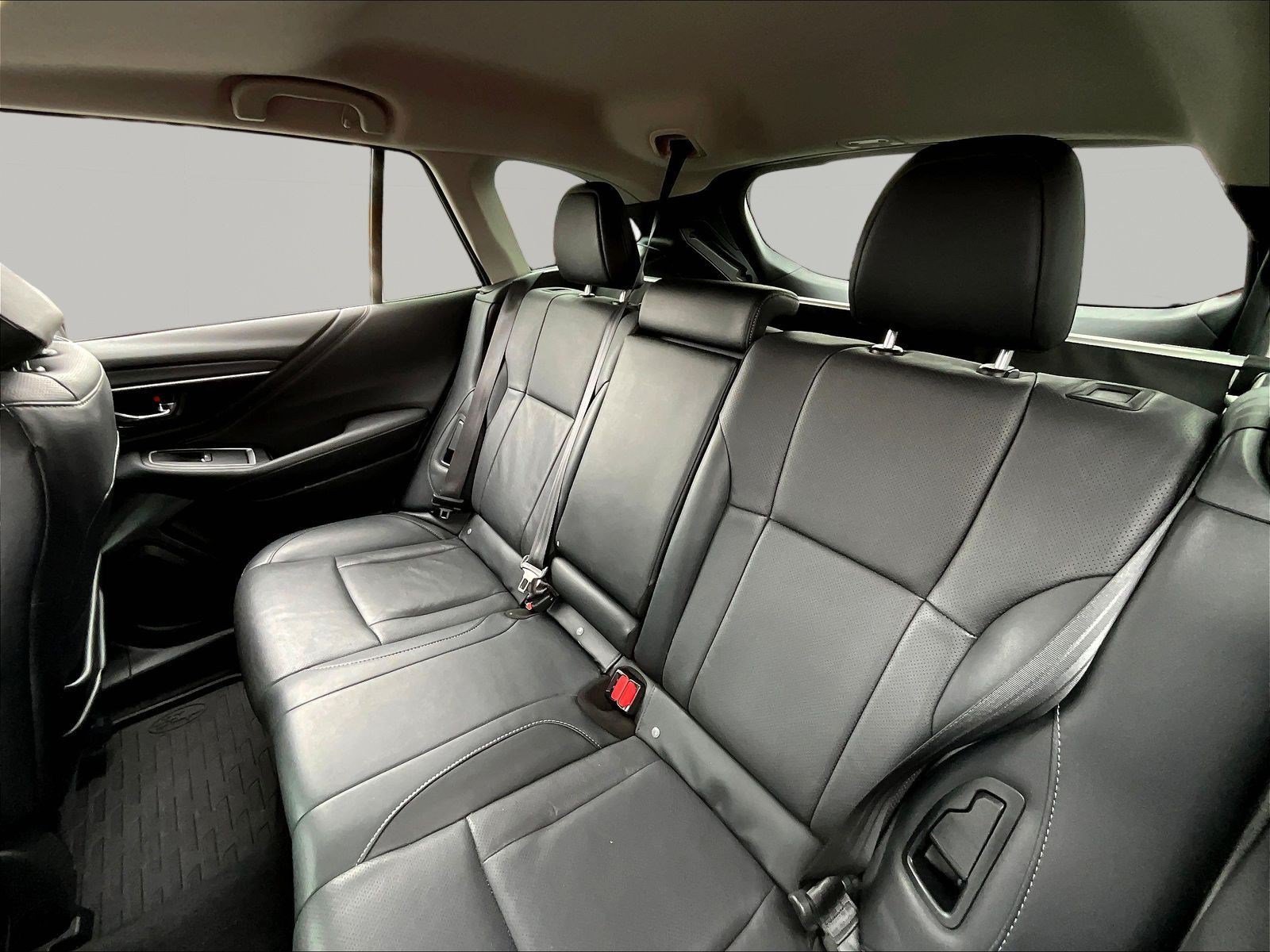 Used 2025 Subaru Outback Limited AWD/4WD image 22