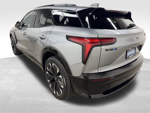 Used 2024 Chevrolet Blazer EV RS image 9