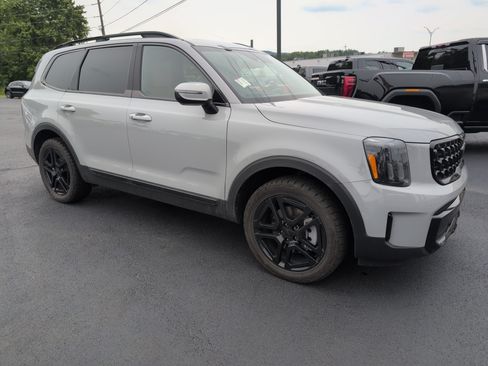 Used 2025 Kia Telluride EX X-Line AWD/4WD image 1