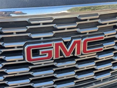 Used 2019 GMC Yukon Denali w/ Denali Ultimate Package image 13
