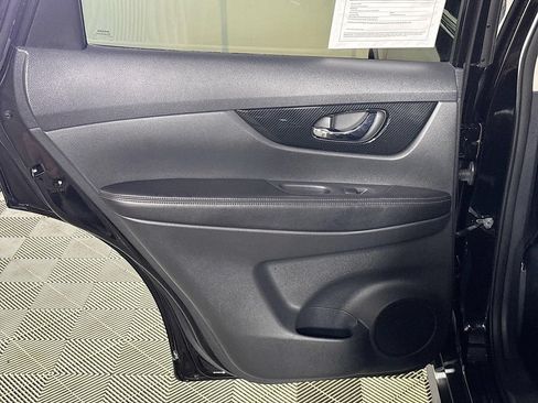 Used 2017 Nissan Rogue SL w/ SL Premium Package AWD/4WD image 20