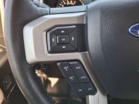 Used 2019 Ford F150 Lariat w/ Trailer Tow Package image 13