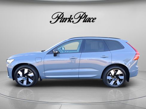 Used 2024 Volvo XC60 T8 Plus w/ Protection Package Premier AWD/4WD image 3