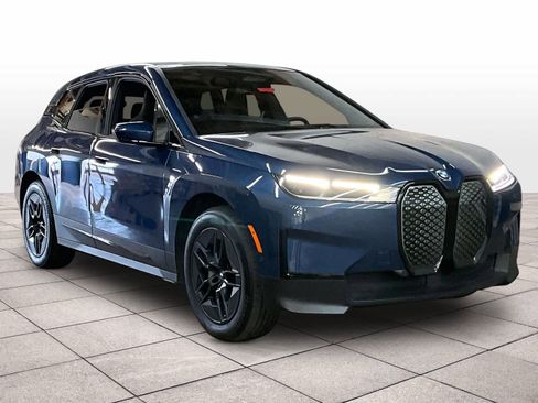 Used 2023 BMW iX xDrive50 image 2