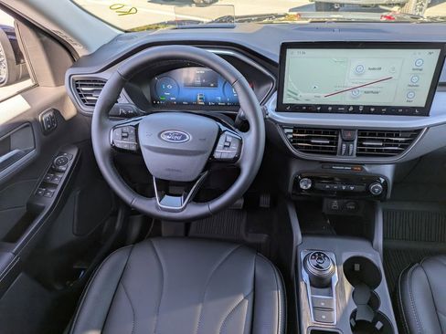New 2026 Ford Escape SE w/ PHEV Premium Package image 17