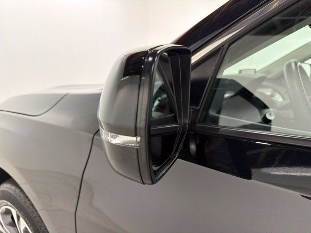 Used 2025 Acura RDX w/ Technology Package AWD/4WD image 9