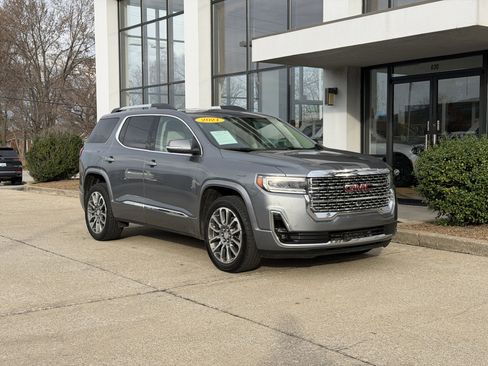 Used 2021 GMC Acadia Denali w/ Denali Technology Package image 2