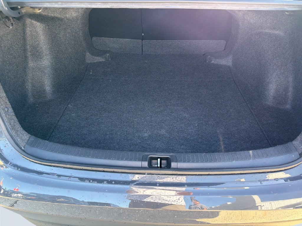 Used 2025 Toyota Corolla LE FWD image 20