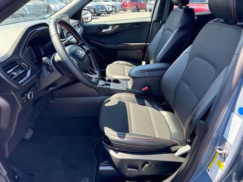 Used 2025 Ford Escape ST-Line w/ Equipment Group 301A image 24