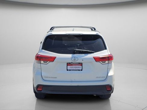 Used 2017 Toyota Highlander XLE w/ Carpet Mat Package AWD/4WD image 23