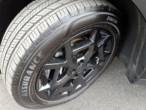 Used 2025 Kia Carnival SX Prestige image 10