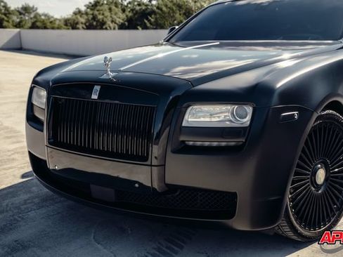 Used 2014 Rolls-Royce Ghost RWD image 21