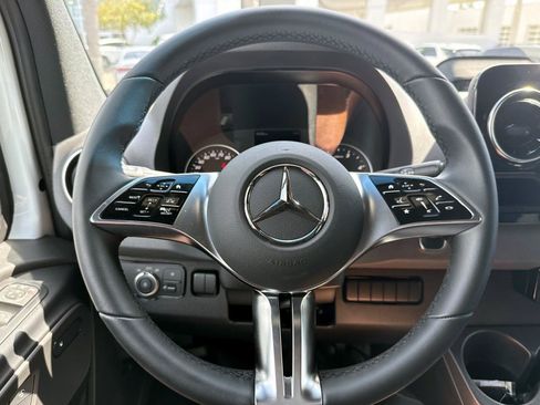 Used 2026 Mercedes-Benz Sprinter 2500 image 22