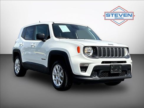 Used 2023 Jeep Renegade Latitude AWD/4WD image 1