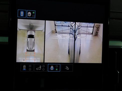 Used 2024 GMC Acadia Denali image 61