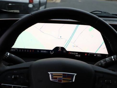 Used 2025 Cadillac XT4 Premium Luxury image 26