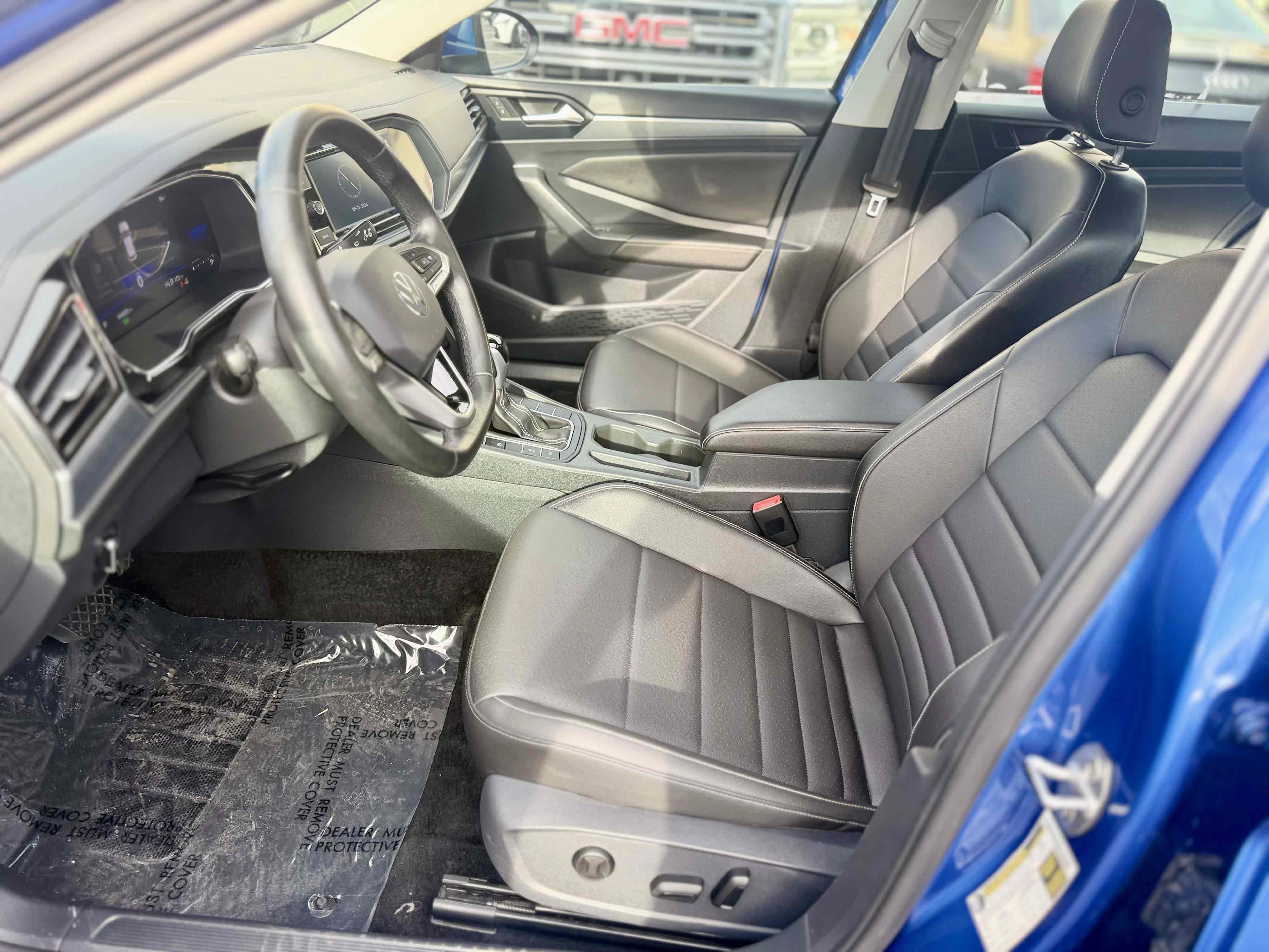 Used 2024 Volkswagen Jetta SE FWD image 20