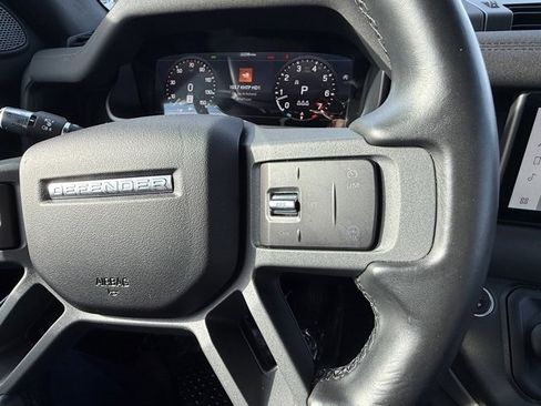 Used 2022 Land Rover Defender 90 X-Dynamic S image 16