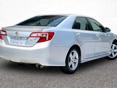 Used 2012 Toyota Camry SE FWD image 7