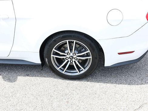 Used 2016 Ford Mustang Premium RWD image 12