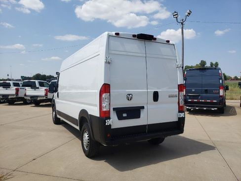 Used 2025 RAM ProMaster 2500 w/ Convenience Group FWD image 9