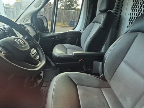 Used 2024 RAM ProMaster 2500 w/ Convenience Group FWD image 29