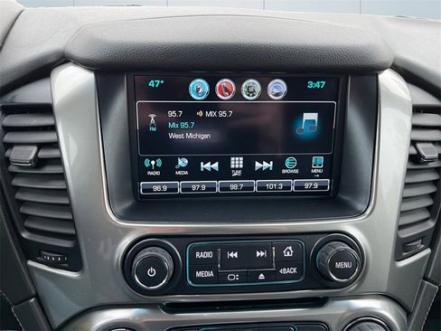 Used 2019 Chevrolet Suburban LT image 12