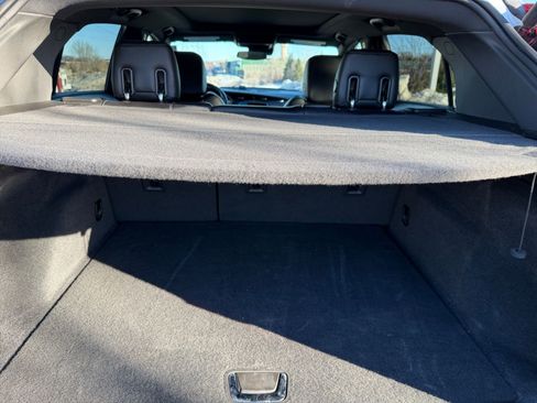 Used 2020 Cadillac XT4 Premium Luxury image 17