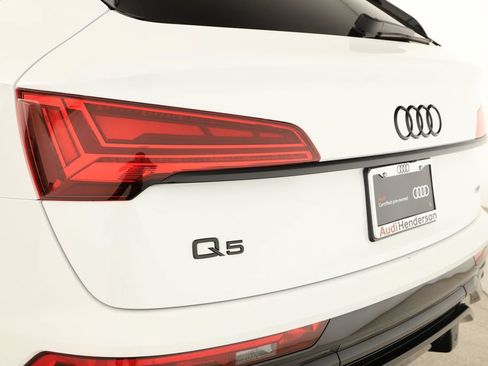 Certified 2024 Audi Q5 2.0T Prestige AWD/4WD image 36