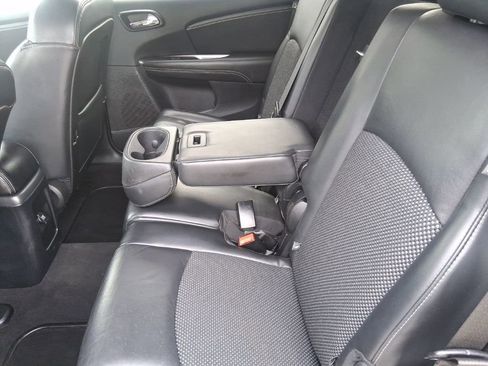 Used 2020 Dodge Journey Crossroad FWD image 19