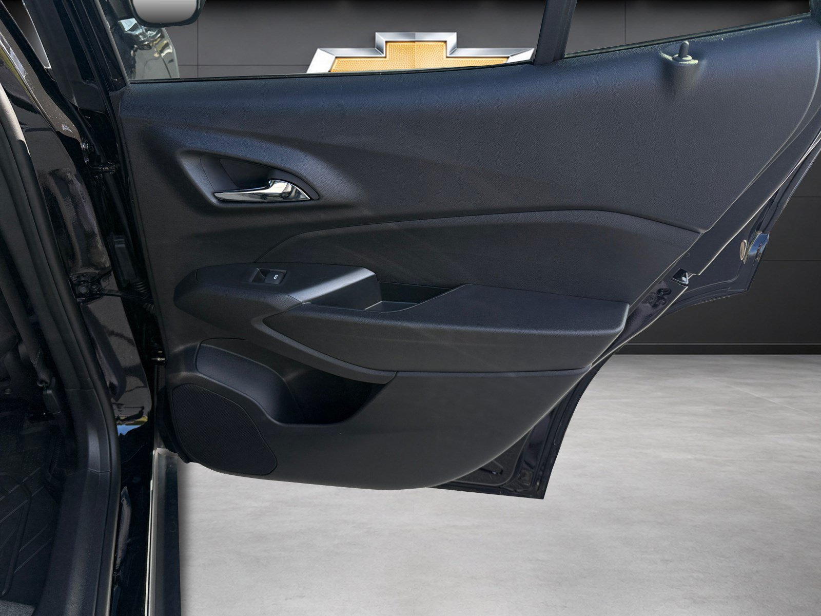 New 2026 Chevrolet Trax RS w/ Sunroof Package FWD image 16