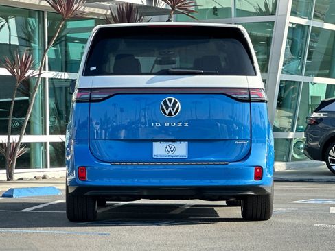 New 2025 Volkswagen ID. Buzz 1st Edition image 6