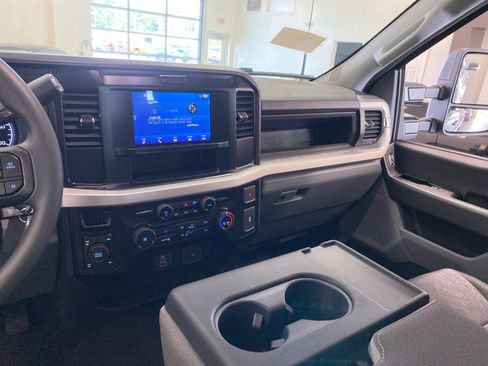 New 2026 Ford F250 XL w/ STX Appearance Package AWD/4WD image 15