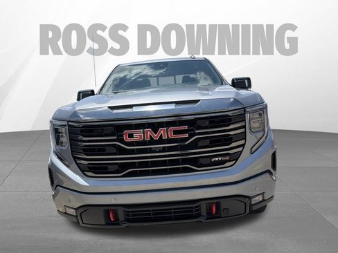 Used 2023 GMC Sierra 1500 AT4 w/ AT4 Preferred Package AWD/4WD image 2