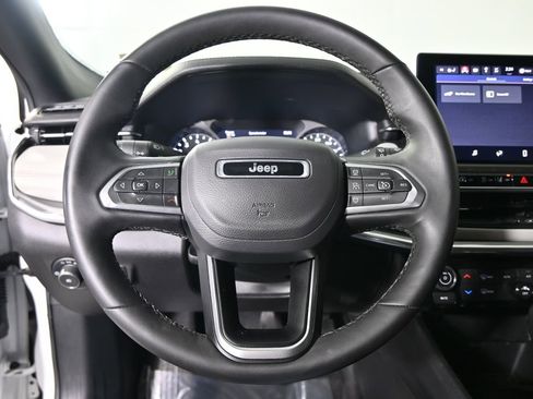Used 2024 Jeep Compass Limited AWD/4WD image 31