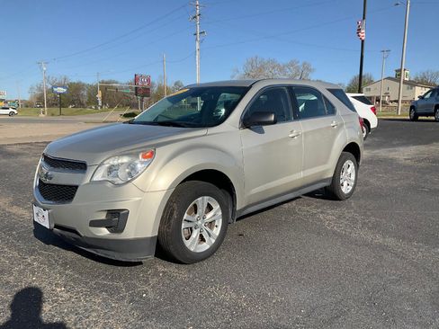 Used 2015 Chevrolet Equinox LS image 3