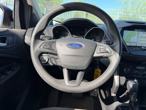 Used 2017 Ford Escape SE w/ Equipment Group 201A image 8