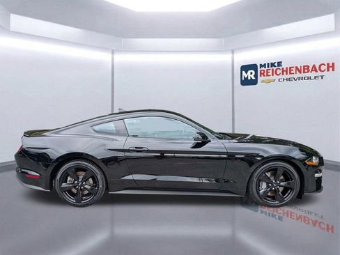 Used 2022 Ford Mustang GT Premium w/ Equipment Group 401A RWD image 3
