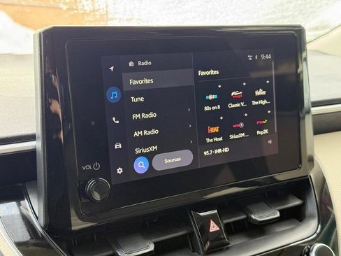 Used 2025 Toyota Corolla LE image 23