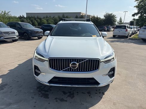 Certified 2023 Volvo XC60 B5 Plus w/ Climate Package image 2