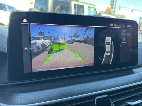 Used 2023 BMW 530e w/ M Sport Package image 6