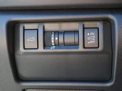 Used 2025 Subaru Forester Touring AWD/4WD image 17