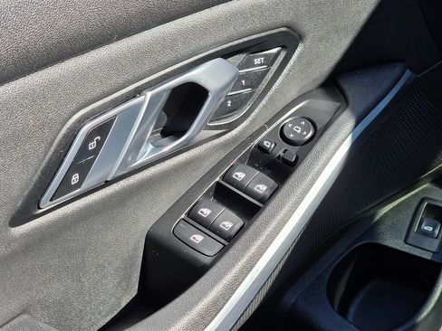 Used 2020 BMW 330i Sedan w/ Convenience Package image 29