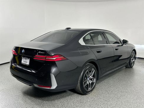 Certified 2026 BMW 530i w/ Premium Package RWD image 5